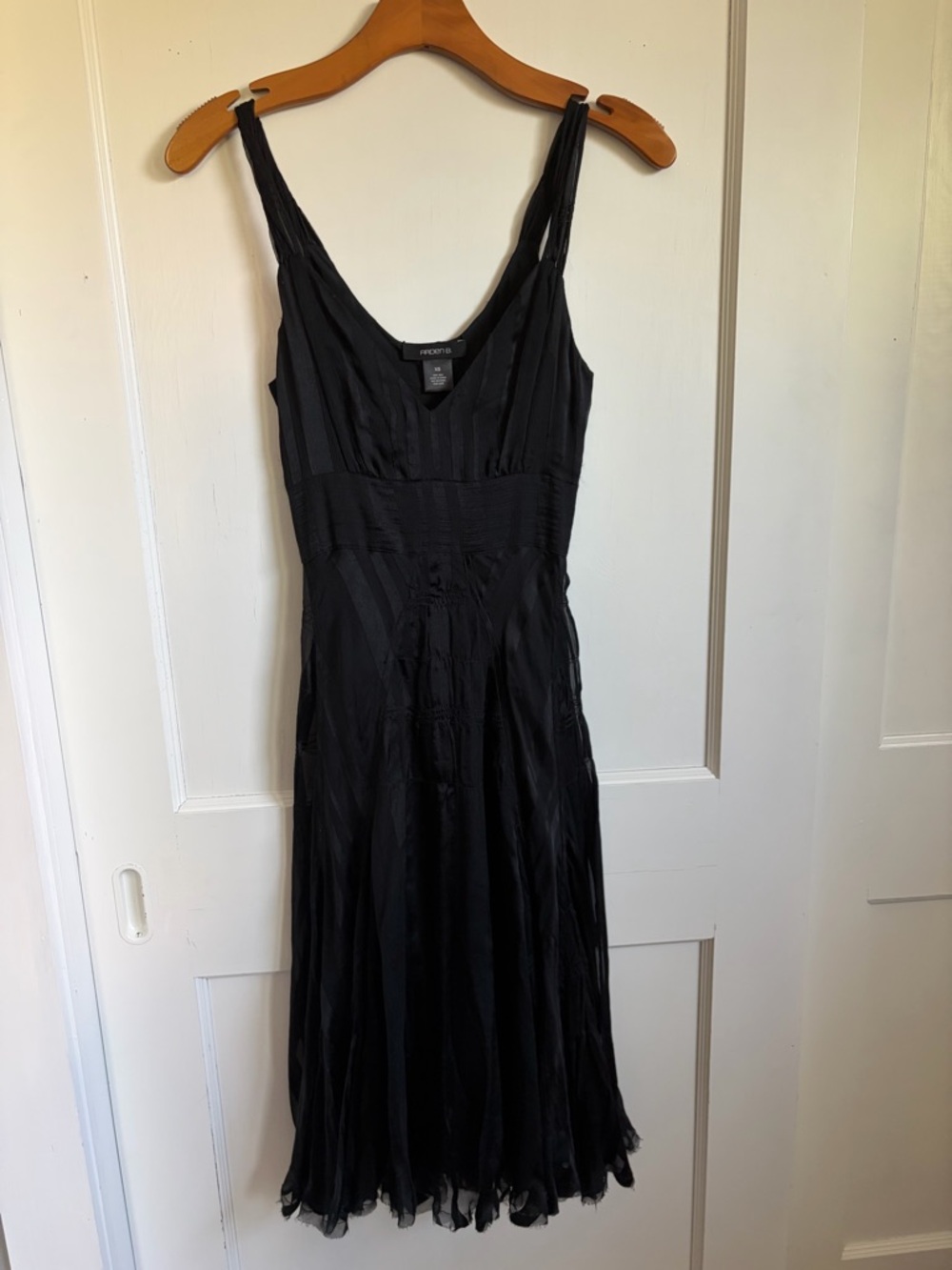 Arden B Black Silk V-Neck Midi Dress